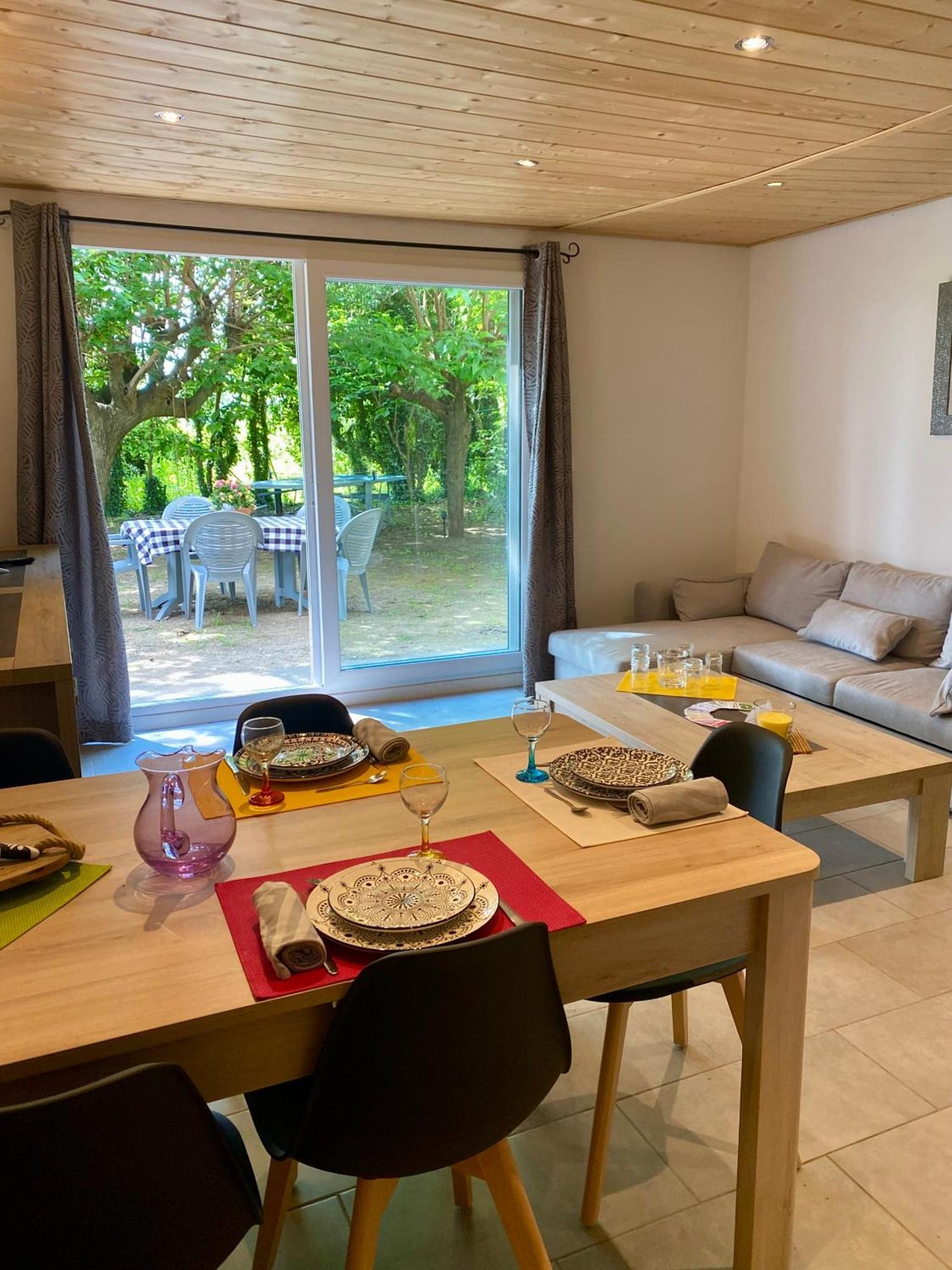 Le Gite Des Poiriers Uzès Extérieur photo