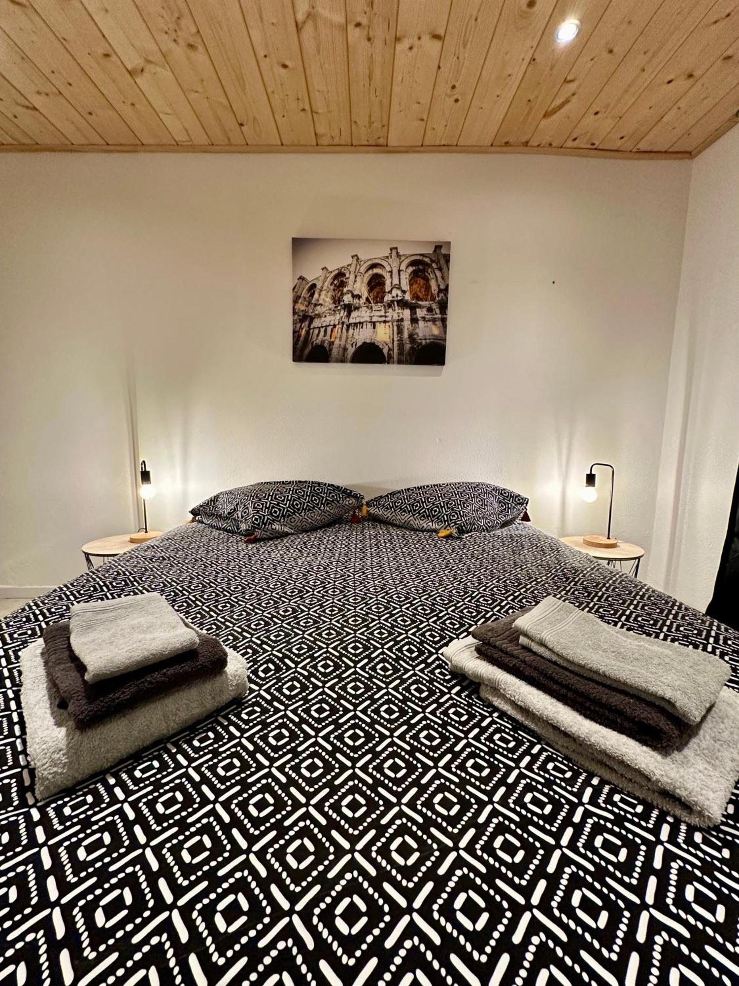Le Gite Des Poiriers Uzès Extérieur photo