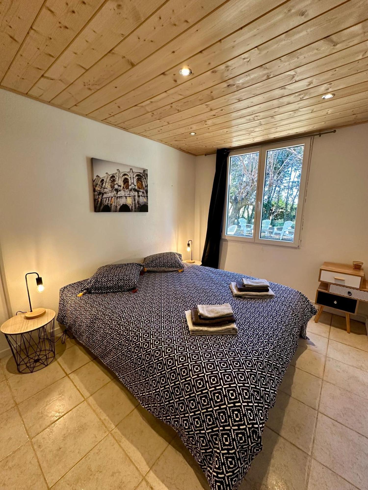 Le Gite Des Poiriers Uzès Extérieur photo