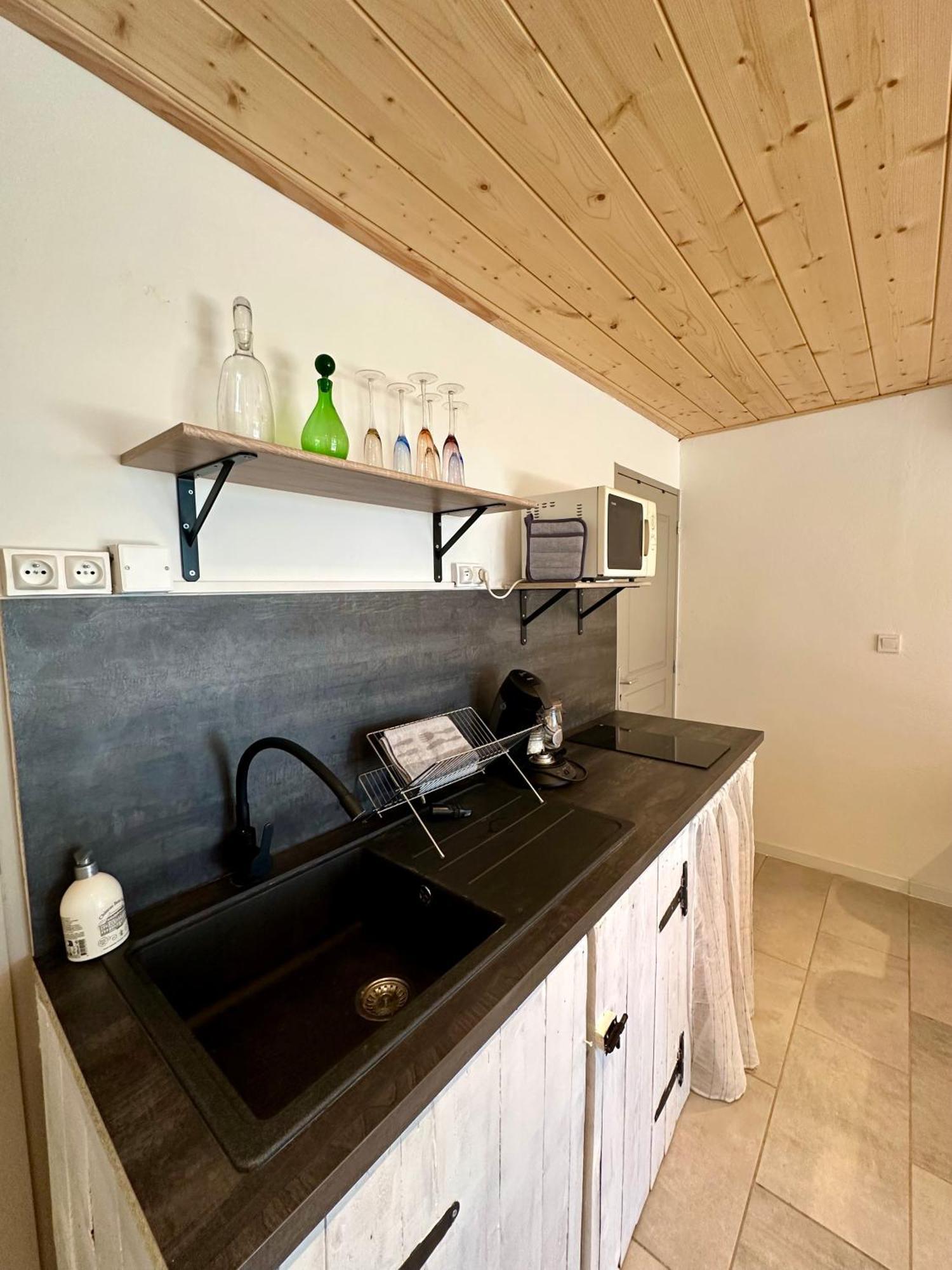 Le Gite Des Poiriers Uzès Extérieur photo