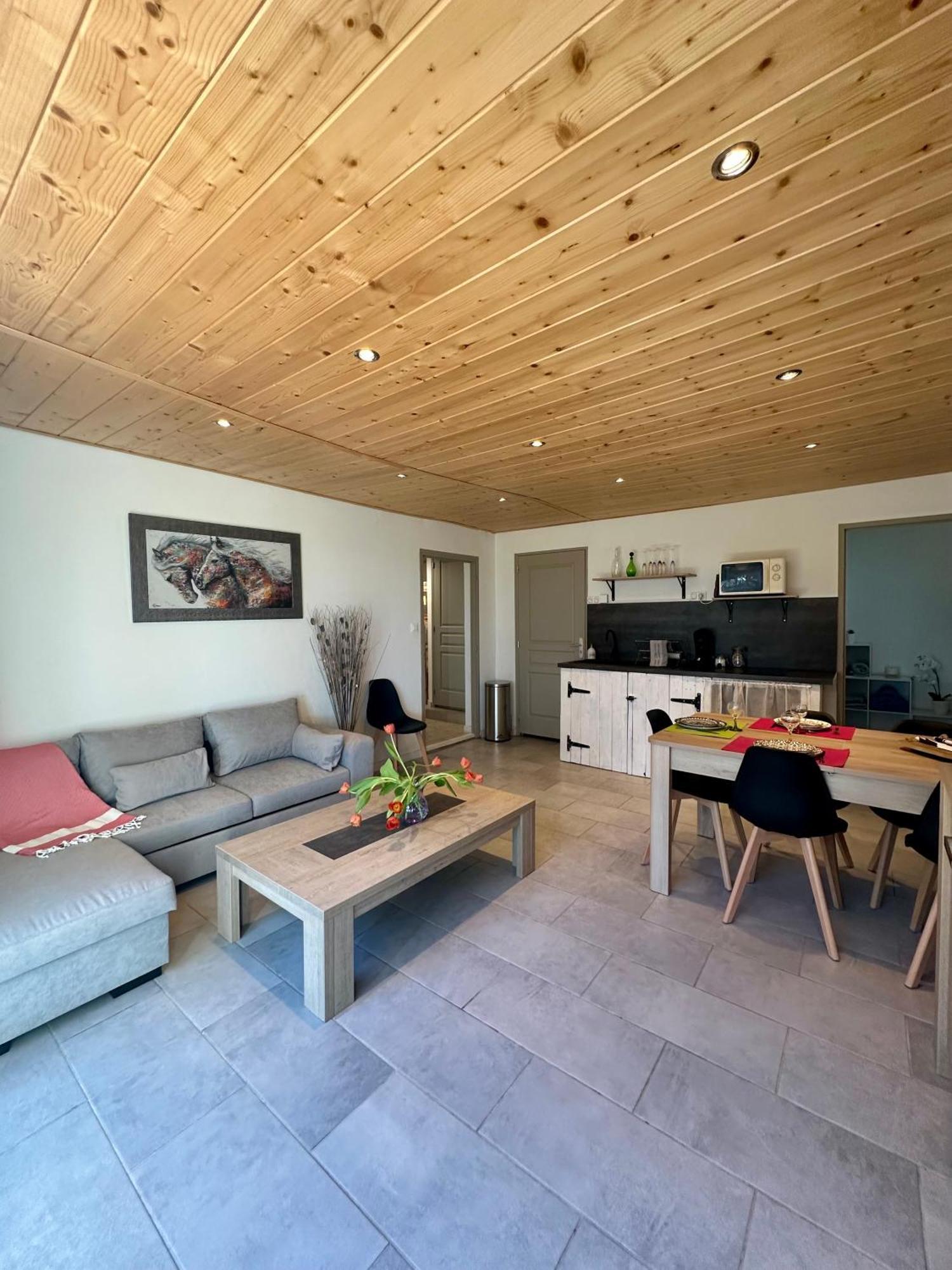 Le Gite Des Poiriers Uzès Extérieur photo
